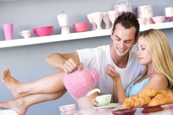 bărbat și femeie fericiți