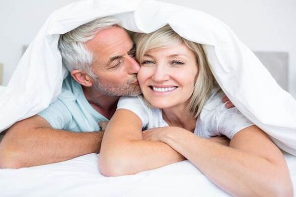 cuplu căsătorit matur